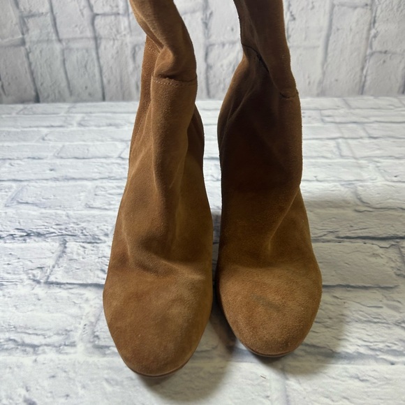 Chinese Laundry “Kraft” Brown Suede Knee-High Heeled Boots. Size 8.5. - Picture 4 of 8